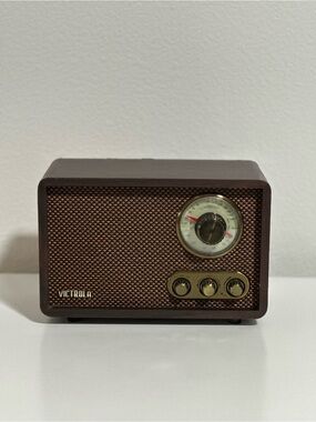 VICTROLA Retro Portable Bluetooth Radio - Brown